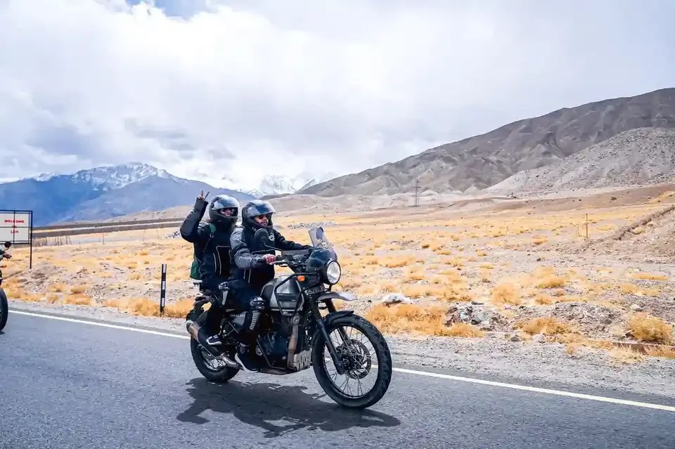 Delhi Manali-Srinagar with [Umlingla] ride moments