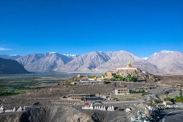 Delhi Manali-Srinagar with [Umlingla] ride moments