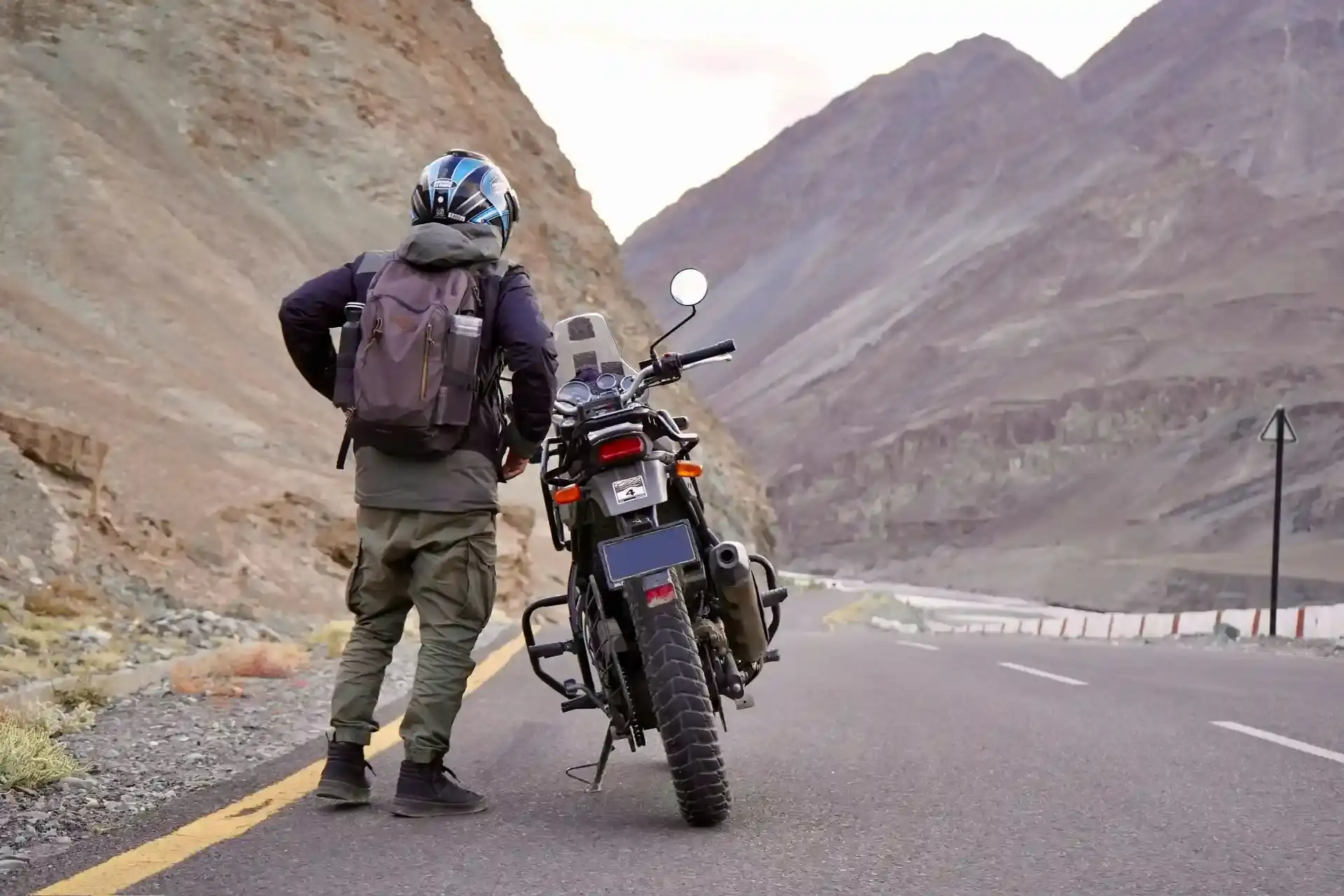 Srinagar to Delhi via manali Hanle & Umling La ride moments